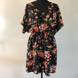 Women’s Mario Serrani Italy Black Floral V neck short sleeve Midi dress size M